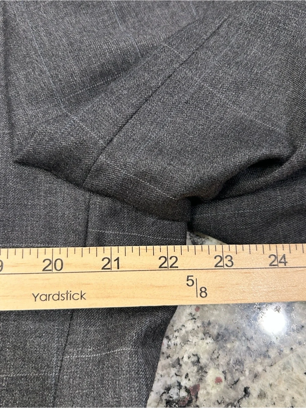 Jos. A. Bank Traveler Men's Gray Windowpane 2PC Suit 100% Wool 42S Formal Office